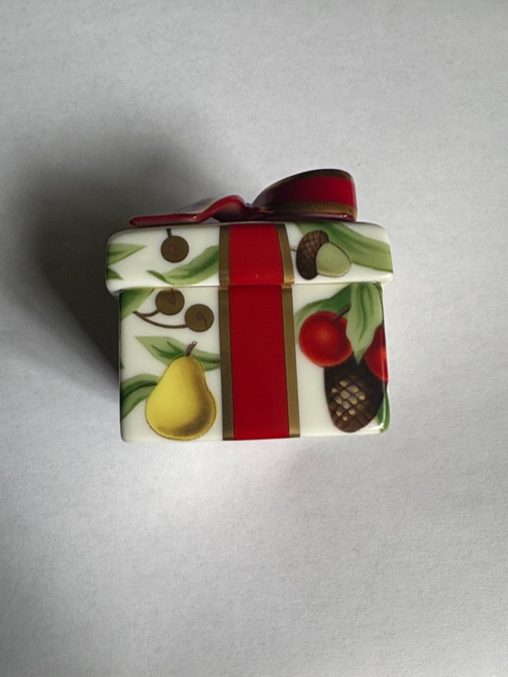 Tiffany & Co. Decorative Porcelain Holiday Box with Red Bow - Picture 3 of 8